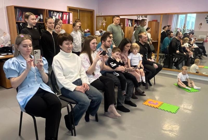 Маленькие танцоры: первые "па" на пути к успеху Маленькие танцоры: первые "па" на пути к успеху