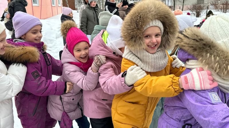 Танцуем и дружим Танцуем и дружим