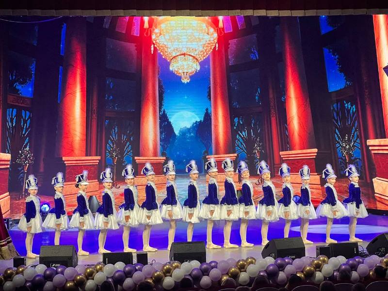 Отчётный концерт Центра "КреАйТив"